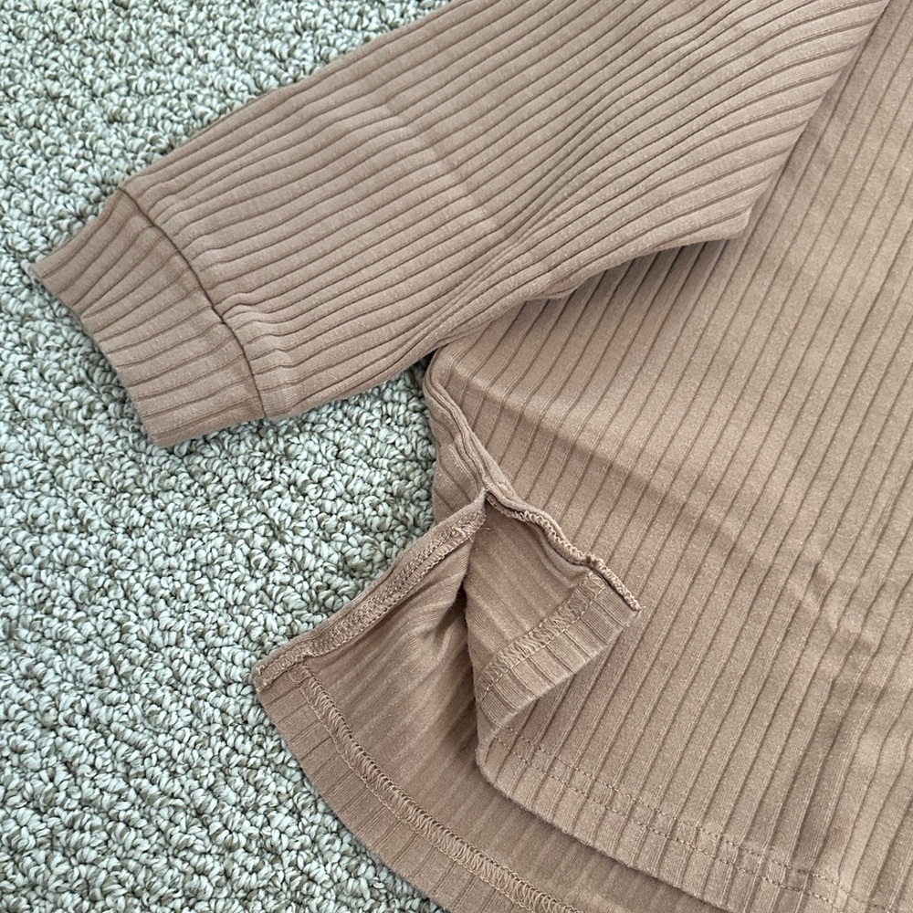 Brown Ribbed Lounge Set - Picture 4 of 7